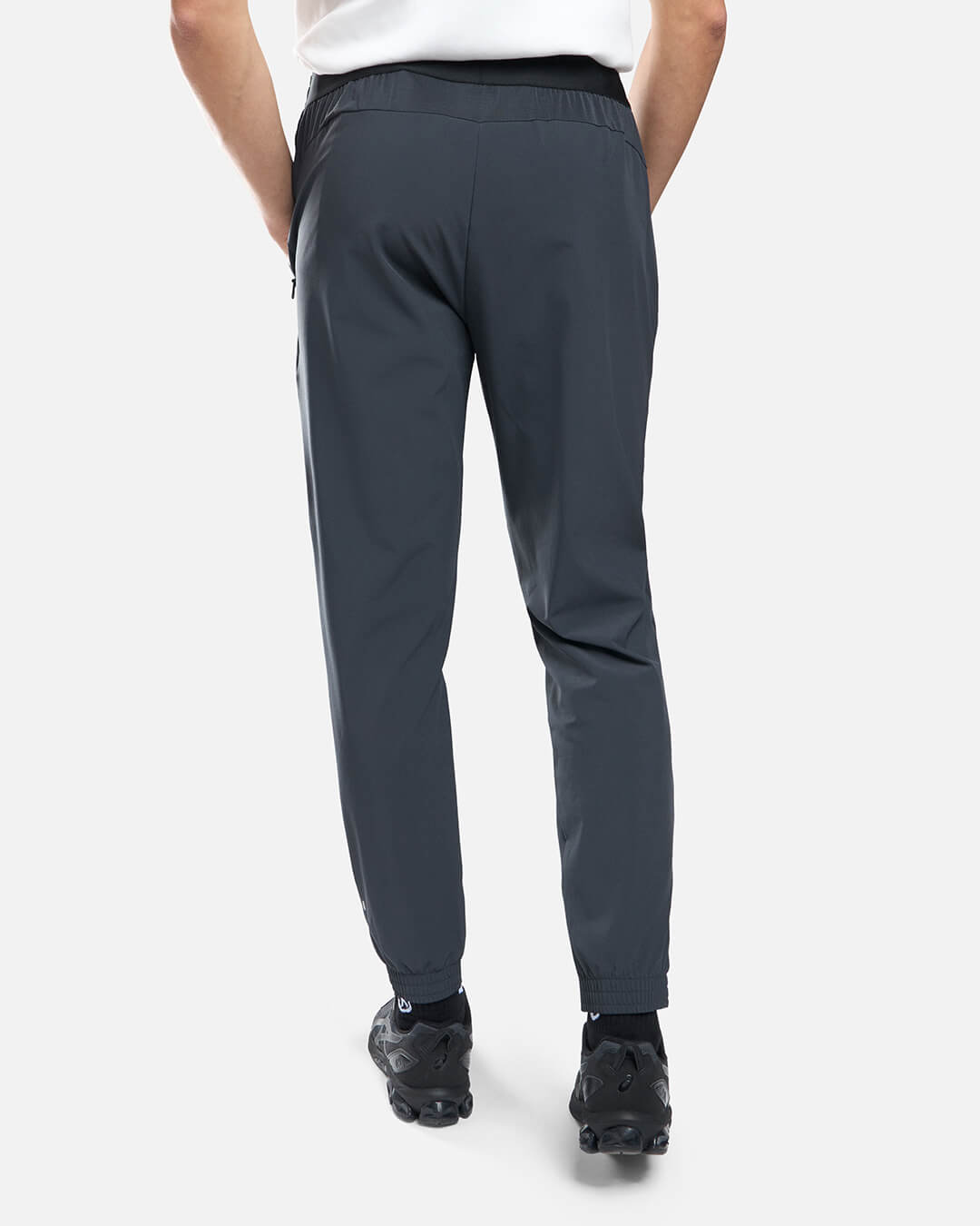 Real Madrid 2025 Trainingshose – Grau/Gold