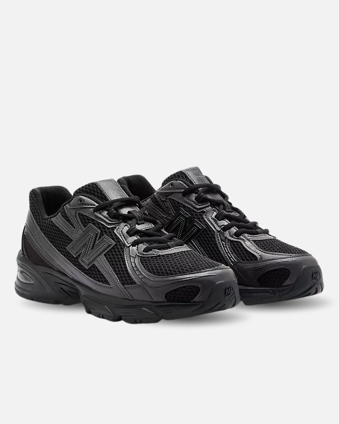 New Balance 740 – Schwarz